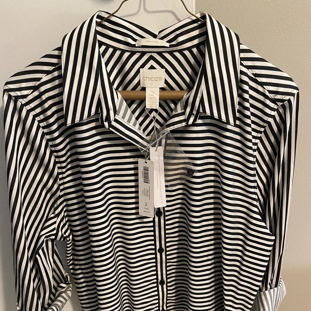 Chico’s size 2 blouse